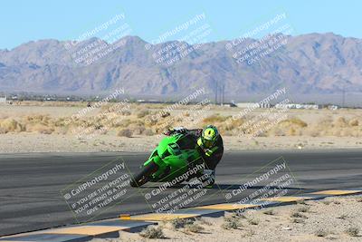 media/Jan-10-2025-CVMA Friday Practice (Fri) [[489e0da257]]/Group 4 and Trackday/Session 2 (Turn 4 Inside)/